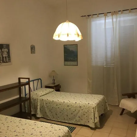 La Perla Holidays